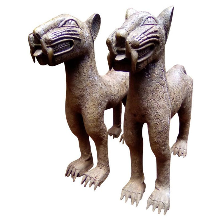 Скульптура под названием "2 Benin LEOPARD BRO…" - Leb, Подлинное произведение искусства, Бронза