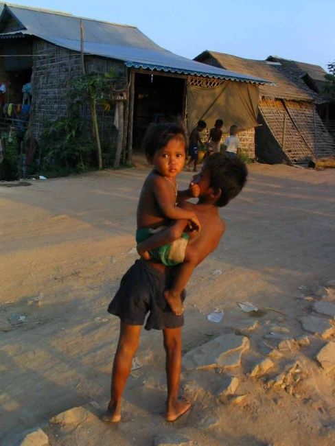 Фотография под названием "Enfants dans le sol…" - Lecarlito, Подлинное произведение искусства