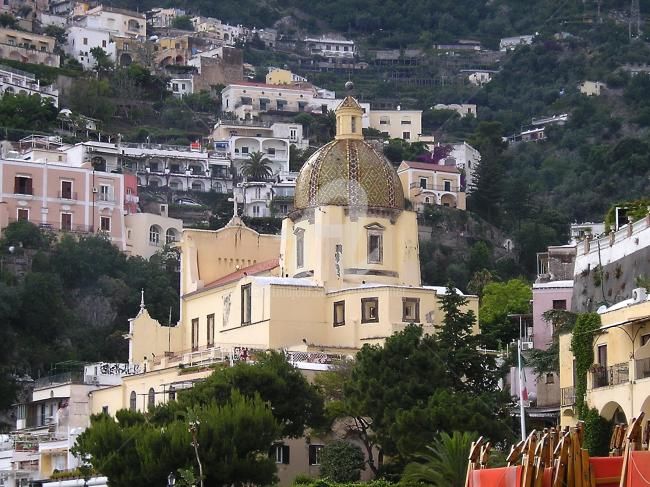 Photographie intitulée "Church in Positano" par Lenka Graner, Œuvre d'art originale