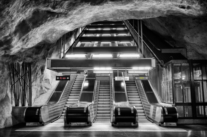 Photographie intitulée "Die Rolltreppen" par Leopold Brix, Œuvre d'art originale, Photographie numérique