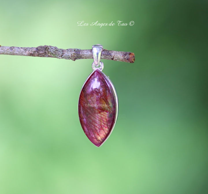 Design intitulée "Rare pendentif labr…" par L'Atelier Des Anges De Taó, Œuvre d'art originale, Bijoux