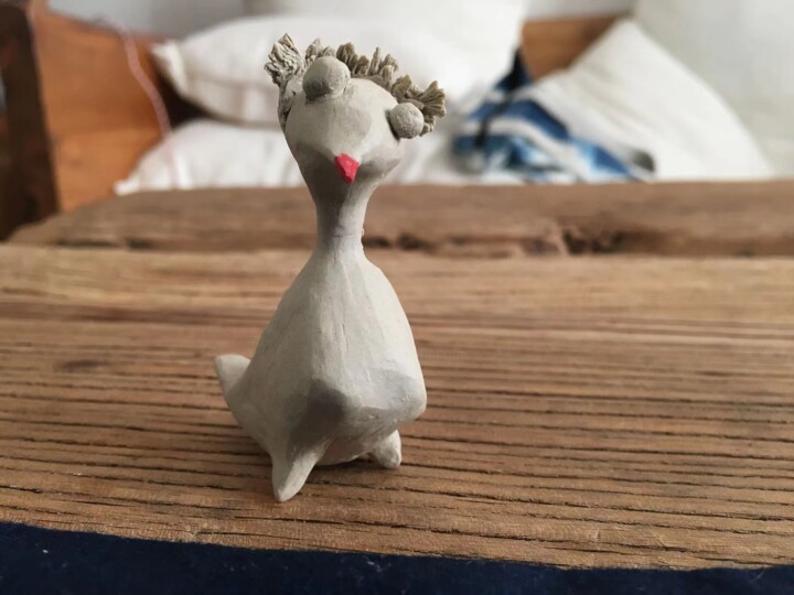 雕塑 标题为“《傲娇的小鸟》 （“Proud Lit…” 由Li Chen, 原创艺术品, 粘土