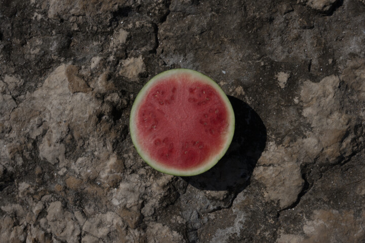 "Still life with wat…" başlıklı Fotoğraf Liliia Kucher tarafından, Orijinal sanat, Dijital Fotoğrafçılık