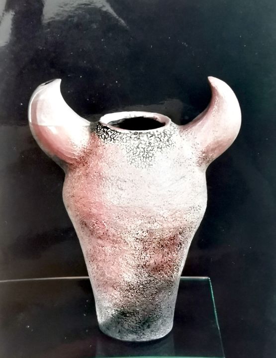 Sculptuur getiteld "Vase Toro" door Caroline Patón, Origineel Kunstwerk, Keramiek