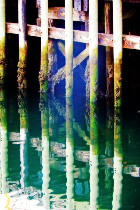 Photographie intitulée "Dock Reflections" par Linda Hegland, Œuvre d'art originale, Photographie numérique