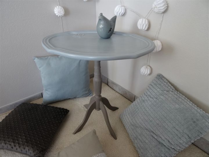 Design titled "Table Guéridon styl…" by Lin-Et-Patine, Original Artwork, Furniture
