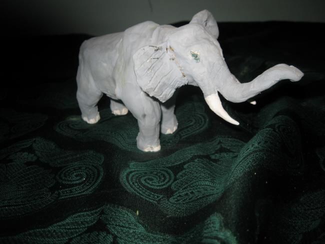 Скульптура под названием "слон" - Lion82, Подлинное произведение искусства, Керамика