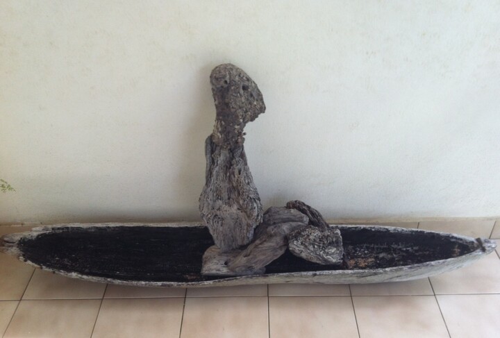 Sculpture intitulée "Apparition du Passé" par Lioncaresse, Œuvre d'art originale, Bois