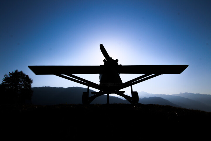 Photographie intitulée "Plane and sky" par Lionel Girardin, Œuvre d'art originale, Photographie numérique