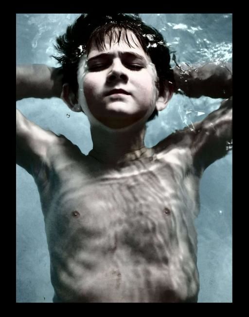 Photographie intitulée "Floating" par Stacy Braswell, Œuvre d'art originale