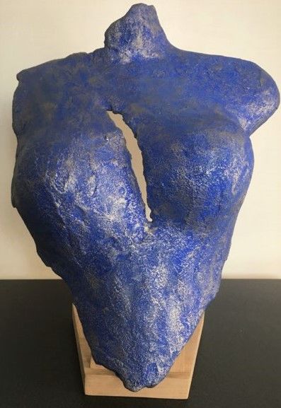 Sculpture titled "Buste en béton bleu…" by Lo-Z, Original Artwork, Concrete