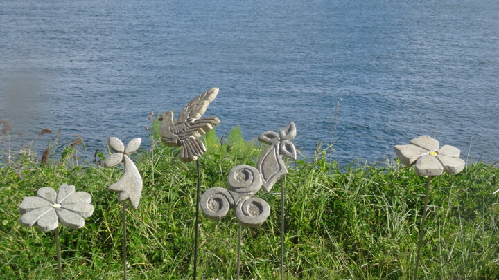 Sculpture intitulée "tuteurs" par Loic Carmes, Œuvre d'art originale