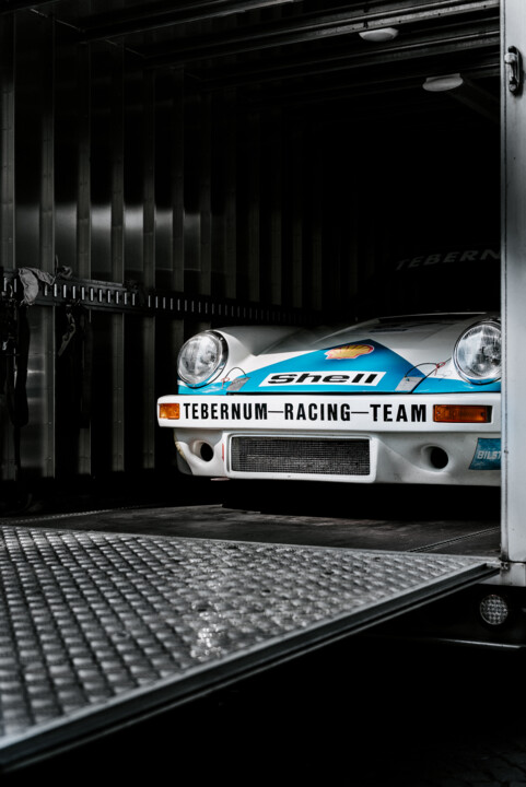 Photographie intitulée "1975 PORSCHE 911 RSR" par Loïc Kernen, Œuvre d'art originale, Photographie numérique