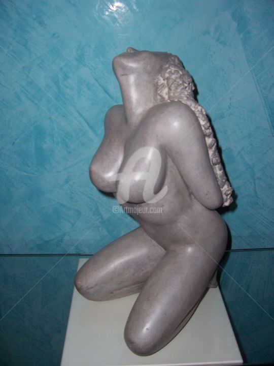 Sculpture titled "BLANCHE" by Lola Zaro, Original Artwork, Clay
