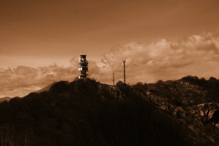 Photography titled "antenna in montagna" by Lorenzo Corti, Original Artwork, Digital Photography