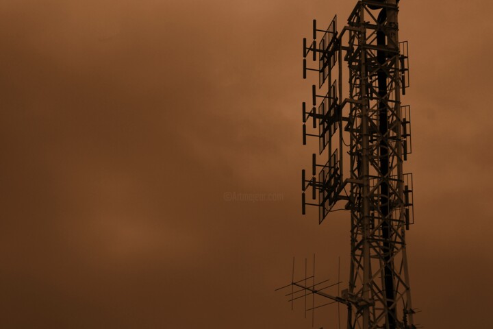 Photography titled "antenna" by Lorenzo Corti, Original Artwork, Digital Photography