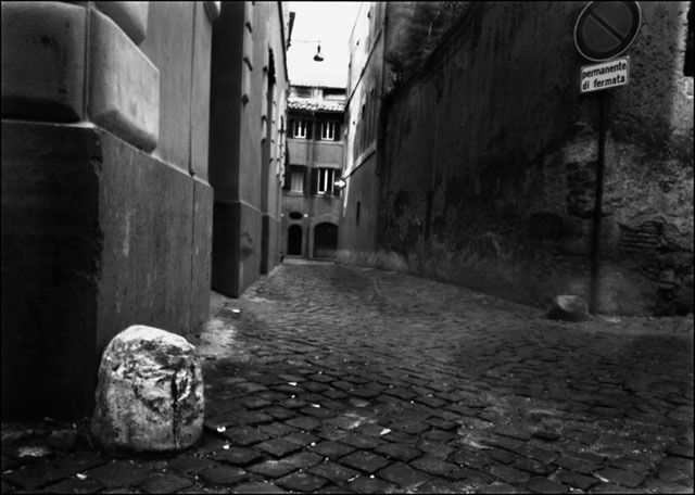 摄影 标题为“roma - vicolo dei v…” 由Luca Baldassari, 原创艺术品