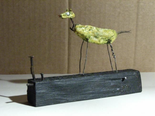 Sculpture titled "le chien jaune" by Ludo- Creation, Original Artwork