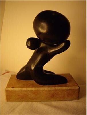 Skulptur mit dem Titel "l'homme au fardeau" von Ludovic Blanc, Original-Kunstwerk
