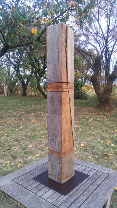 Sculpture titled "Chêne gris" by Ludovik Bost  Totems Cambium-Même, Original Artwork, Wood