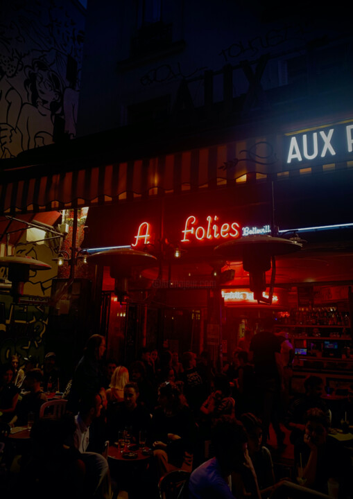 Photography titled "Aux folies, Rue de…" by Luigi Pulgas-Lataste, Original Artwork, Digital Photography Mounted on Aluminium