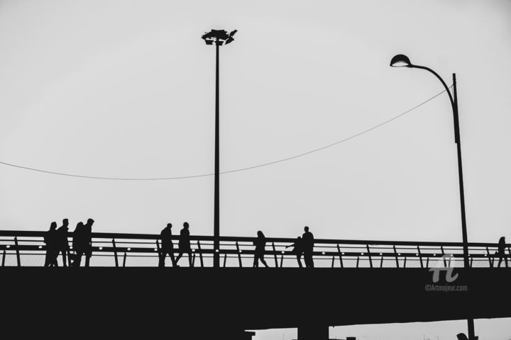 Fotografie getiteld "Silhouette Bridge" door Luigi Veggetti, Origineel Kunstwerk, Digitale fotografie