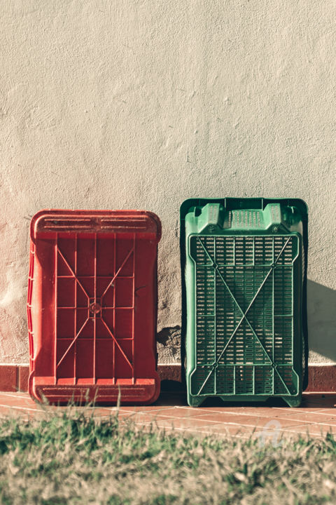 Photography titled "Red & Green Baskets" by Luigi Veggetti, Original Artwork, Digital Photography