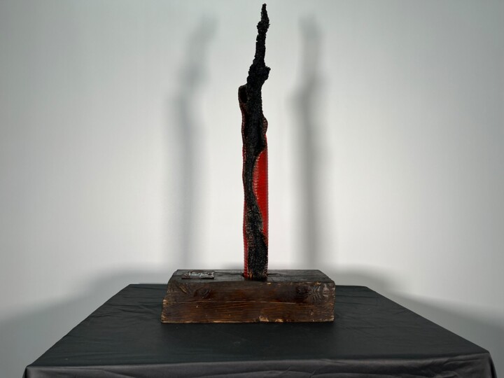 Sculpture titled "Después del incendio" by Luis Manuel Ruiz, Original Artwork, Plastic