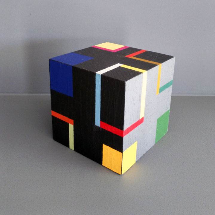 「Cube d」というタイトルの彫刻 Luis Medinaによって, オリジナルのアートワーク, ウッド
