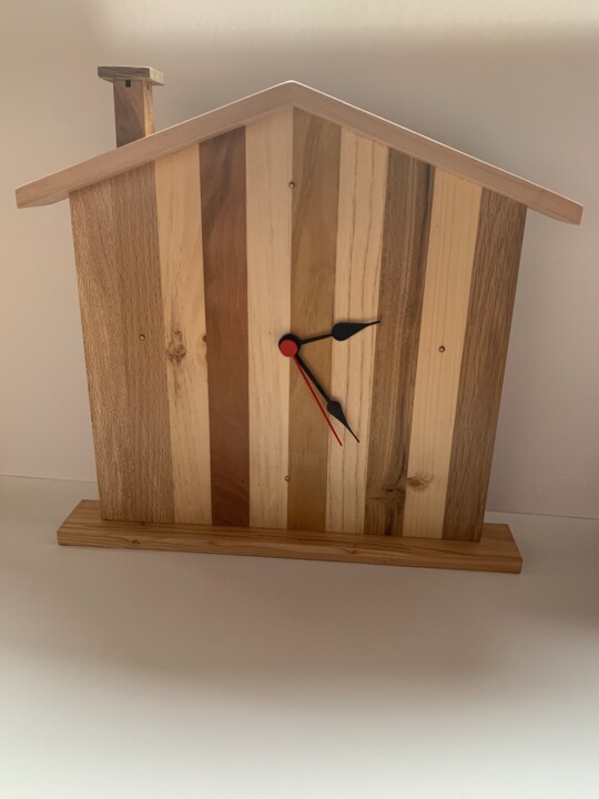 제목이 "Light wood clock"인 디자인 Luisa Fari로, 원작, 나무