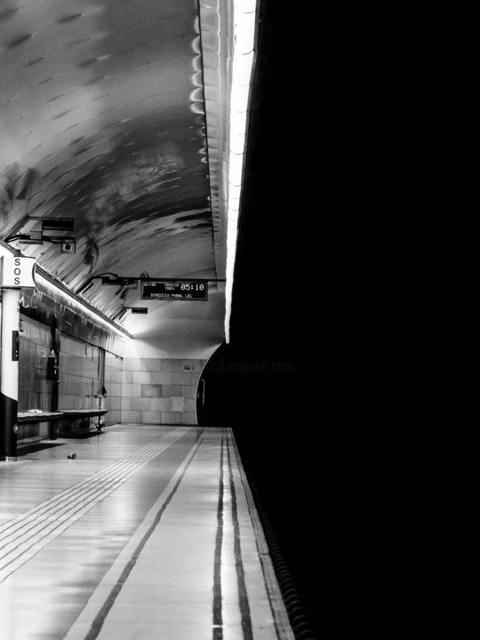 Photography titled "Tunnel" by Andrey Lukovnikov, Original Artwork, Digital Photography