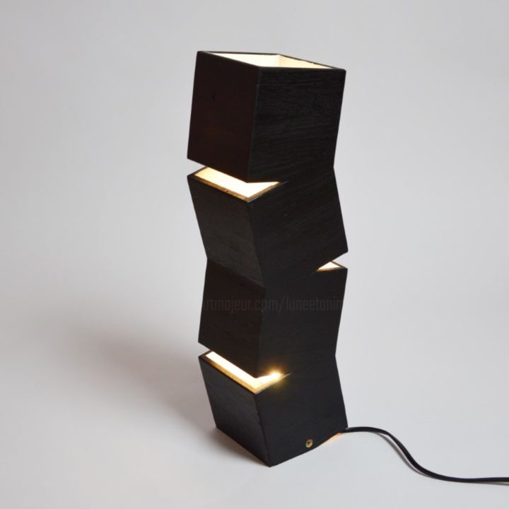 Design titled "Lampe design en boi…" by Lune Et Animo, Original Artwork, Lighting