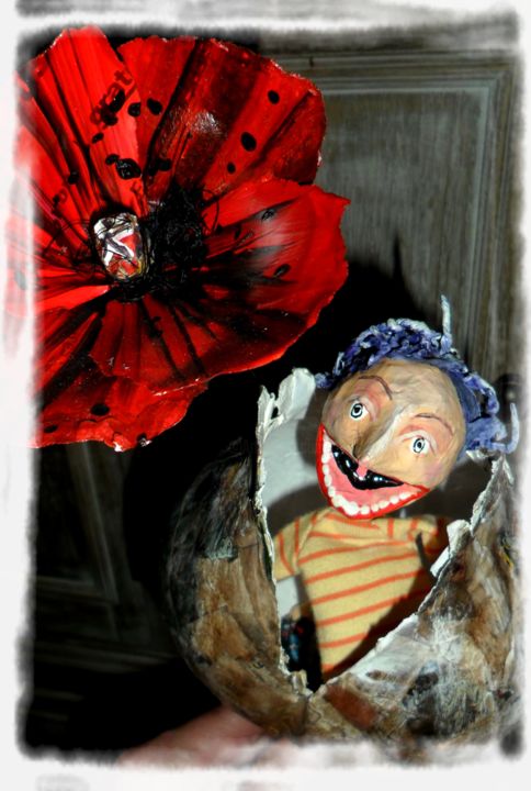 Sculpture titled "Marionnette "papavé…" by Dominique Lysiak, Original Artwork