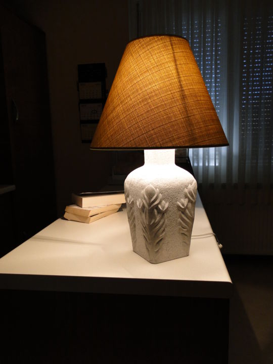 Design intitulée "Stone lamp - Leaves" par M-Hrovat, Œuvre d'art originale