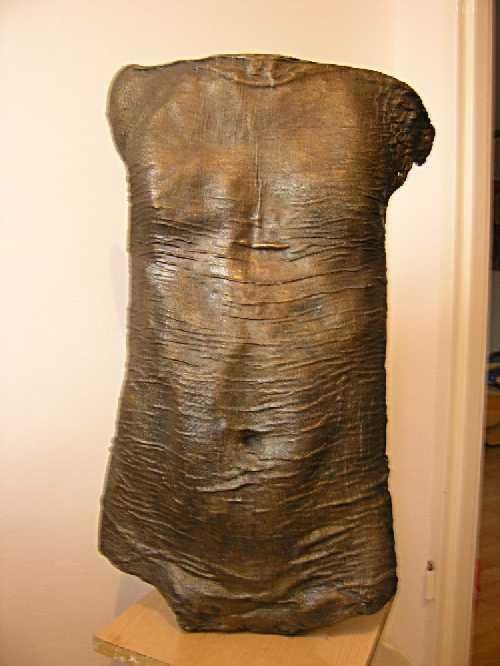 Скульптура под названием "torse" - Piotr Mackiewicz, Подлинное произведение искусства, Бронза