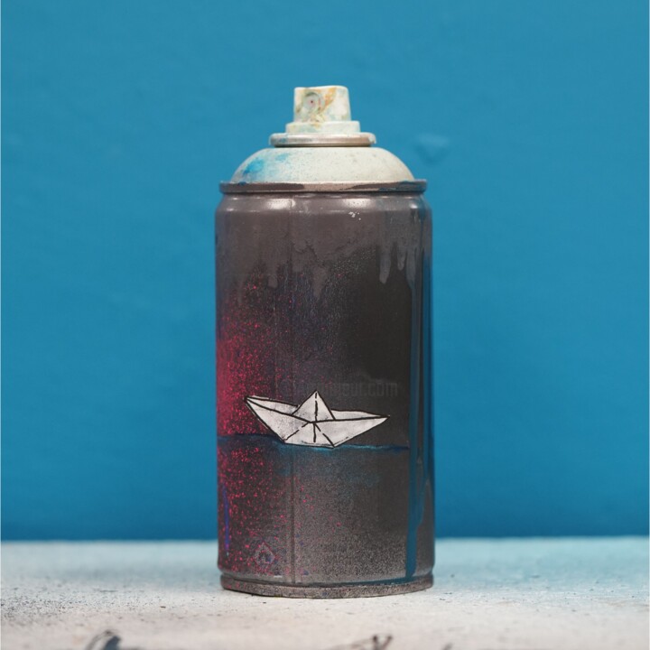 Sculpture intitulée "spray can - ship" par Madeleine Gorges, Œuvre d'art originale, Bombe aérosol