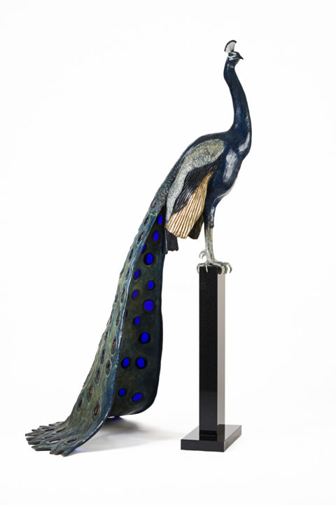 Skulptur mit dem Titel "Peacock" von Madeleine Van Der Knoop, Original-Kunstwerk, Metalle