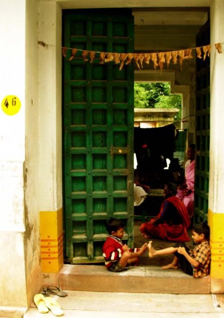 Peinture intitulée "kids_playing.jpg" par Madras Painters, Œuvre d'art originale