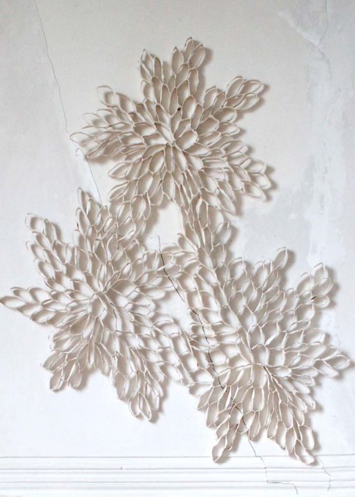 Sculpture intitulée "sable blanc" par Anja Madsen Pernot, Œuvre d'art originale, Papier