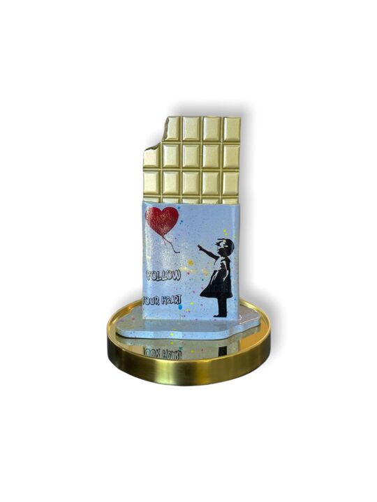 Sculpture titled "Follow Your Heart M…" by Mahëlle, Original Artwork, Resin