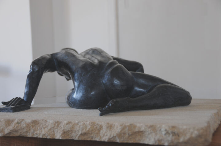 Sculpture titled "NARCISU 1/7" by Majd, Original Artwork, Casting