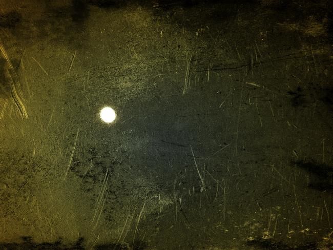 「Moon With Grunge」というタイトルの写真撮影 Majdによって, オリジナルのアートワーク