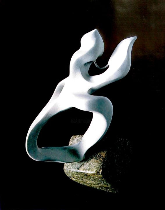 Sculpture titled "Dance" by Maleco Pacaraí, Original Artwork, Resin