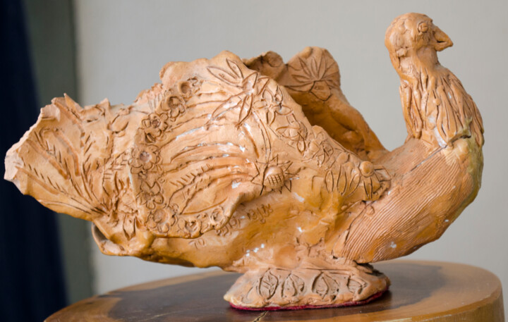 Scultura intitolato "Pigeon" da Mandy Sand, Opera d'arte originale, Ceramica