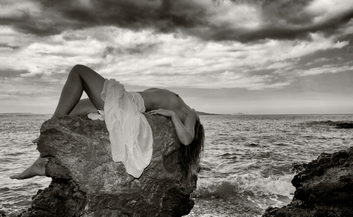 「On the rocks」というタイトルの写真撮影 Manolis Tsantakisによって, オリジナルのアートワーク, アナログ写真