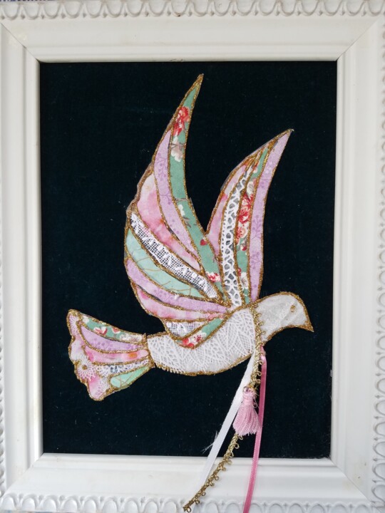 Art textile intitulée "LES AILES DE LA PAIX" par Manon, Œuvre d'art originale, Tissu