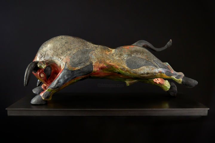 Sculpture titled "El Toro" by Manuel Quaresma, Original Artwork