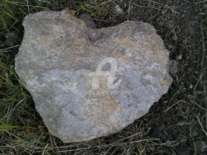 Photographie intitulée "Coeur de pierre" par Map'Titartisterie, Œuvre d'art originale, Autre