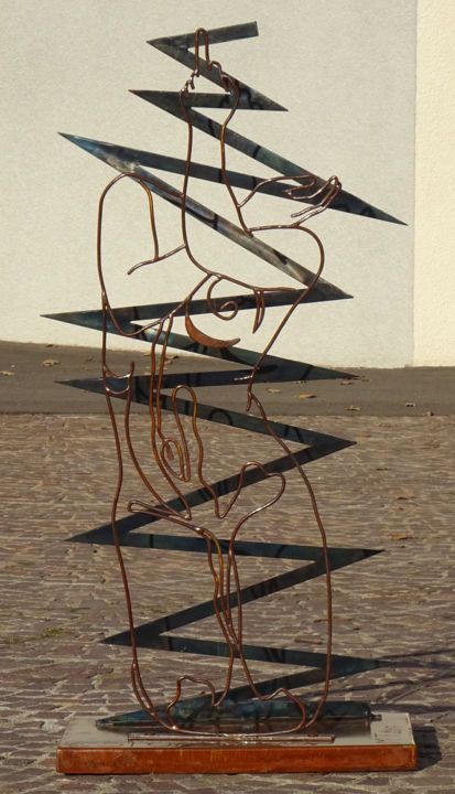 Sculpture titled "Estonteco" by Marc Terrade, Original Artwork, Metals