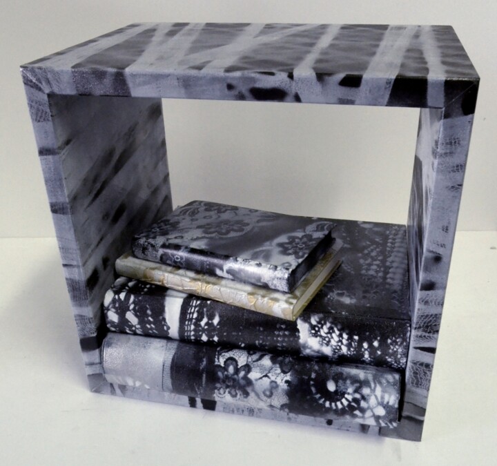 Γλυπτική με τίτλο "Chocolatebox" από Marco Belladelli, Αυθεντικά έργα τέχνης, Σπρέι βαφής